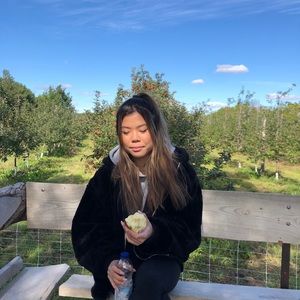 Meet your Posher, Yvonne